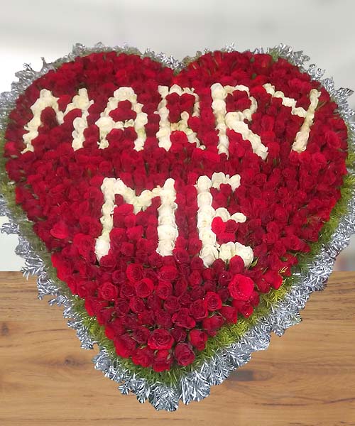 Marry Me - 500 Roses Arrangement flowers Mayaflowers 