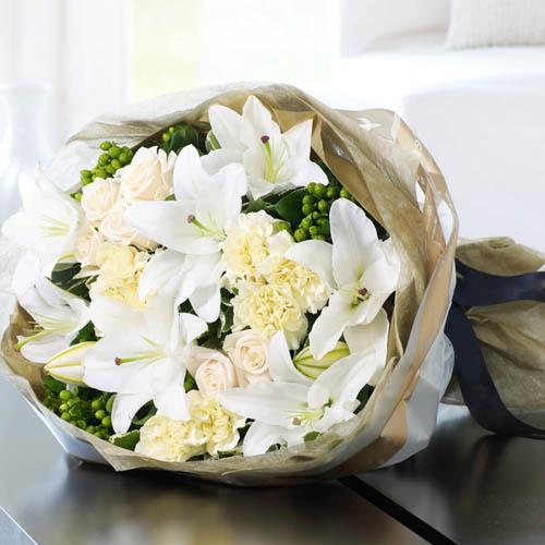 Serene White flowers Mayaflowers 