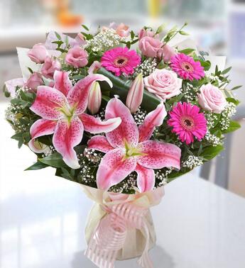 Pink Elegance - Hand Tied flowers Mayaflowers 